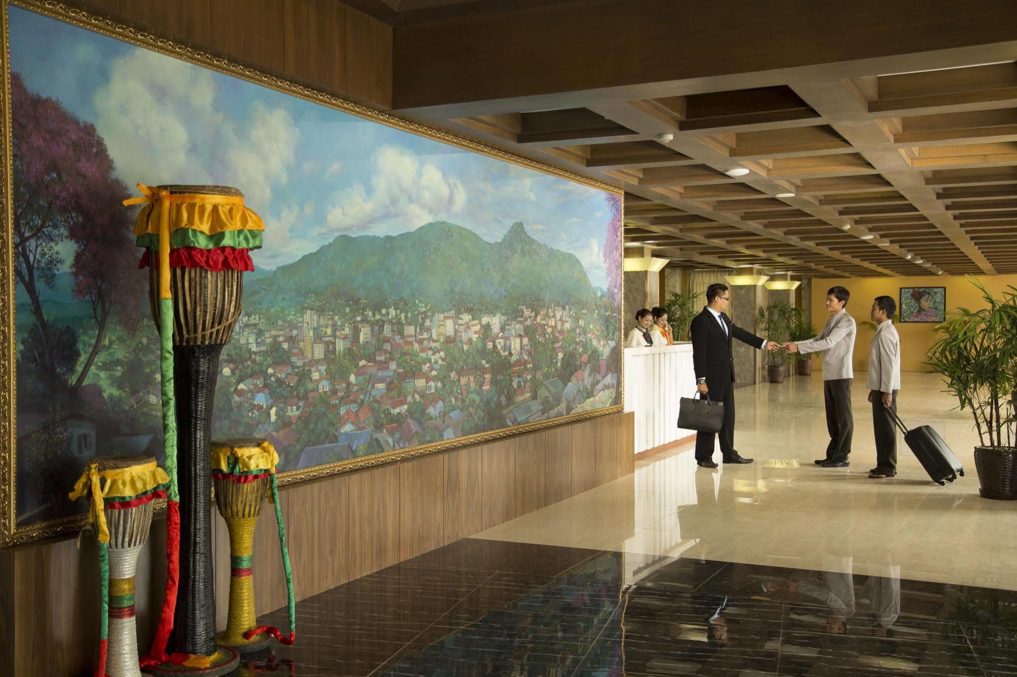 Royal Taunggyi Hotel Exteriér fotografie
